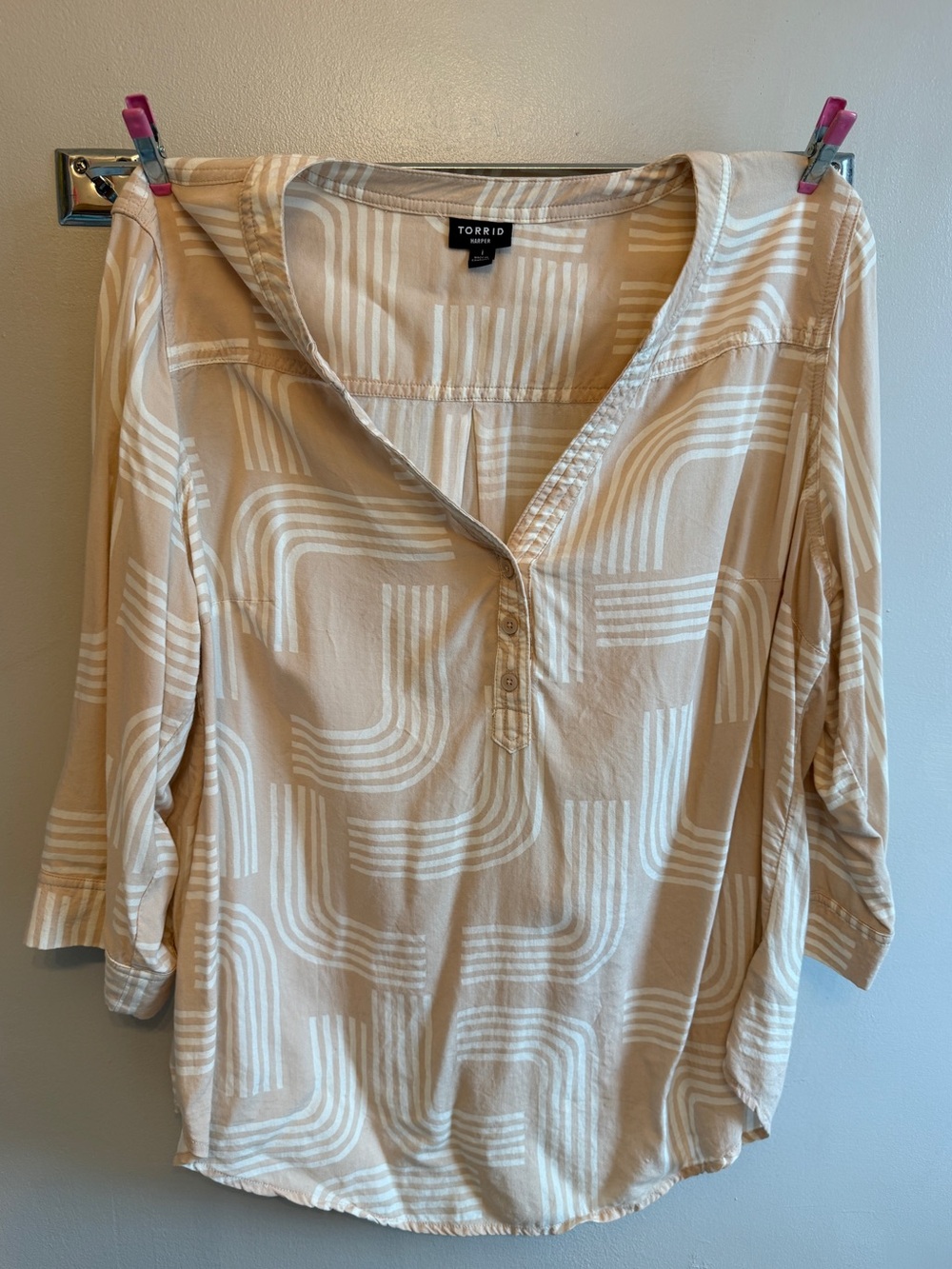 Torrid Harper Georgette 3/4 Sleeve blouse - size 1